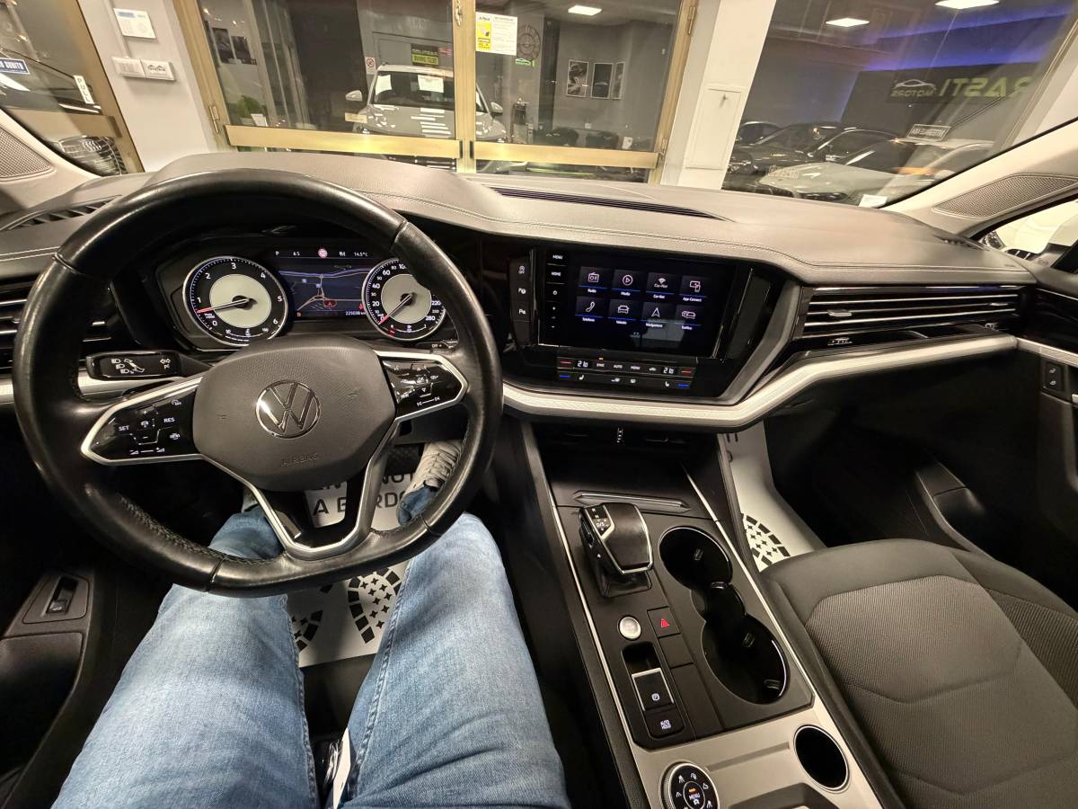 Volkswagen Touareg 3.0 231 cv 2021