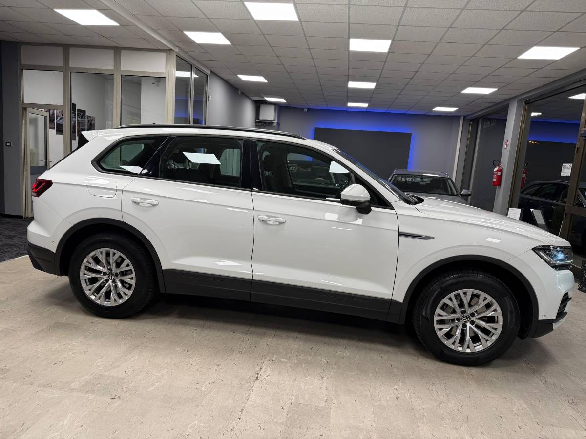 Volkswagen Touareg 3.0 231 cv 2021